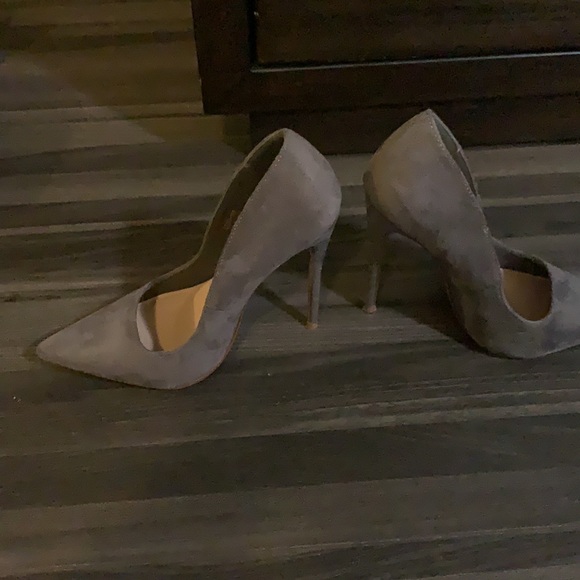 Fashion Nova Heels like new ! I have the box - Picture 2 of 7